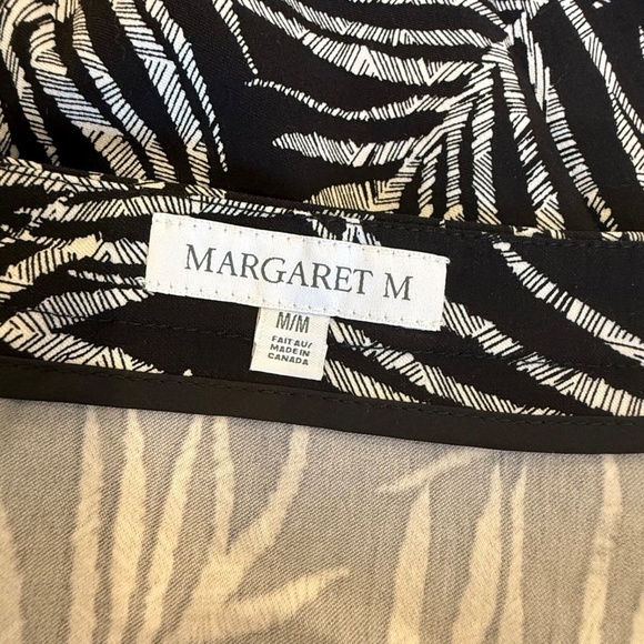 Margaret M - A Line Black Skirt with Palm Print; Stretch; Women's Size M - Picture 4 of 8